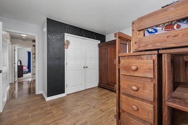 1440 oak shadows Drive, Sherwood, AR 72120