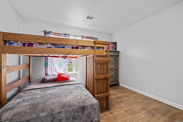 1440 oak shadows Drive, Sherwood, AR 72120