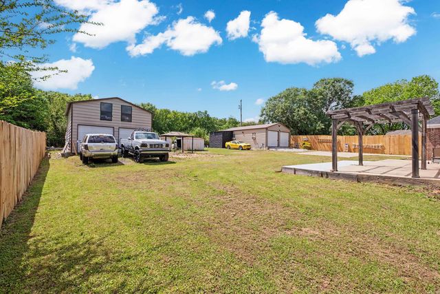 1440 oak shadows Drive, Sherwood, AR 72120