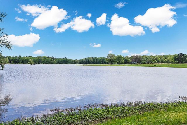 1440 oak shadows Drive, Sherwood, AR 72120