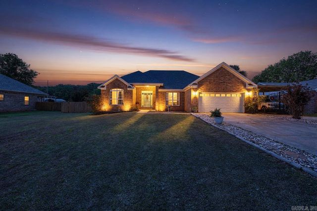 1440 oak shadows Drive, Sherwood, AR 72120