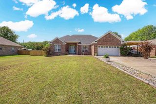 1440 oak shadows Drive, Sherwood, AR 72120
