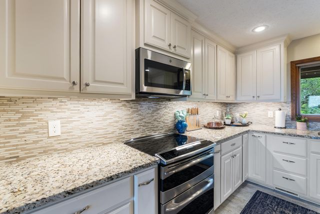 1360 Stanley Russ Rd, Conway, AR 72034