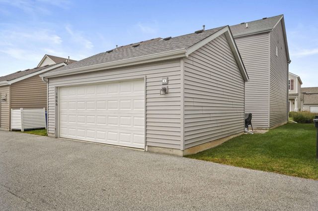 1066 E 115th Court, Crown Point, IN 46307