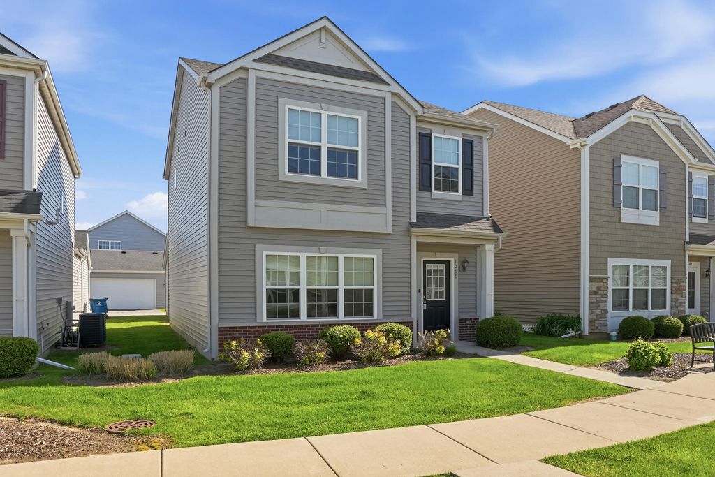 1066 E 115th Court, Crown Point, IN 46307