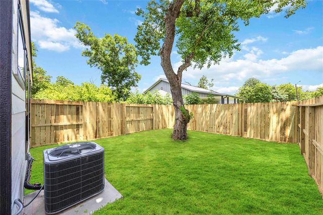 7129 Sidney Street A-B, Houston, TX 77021