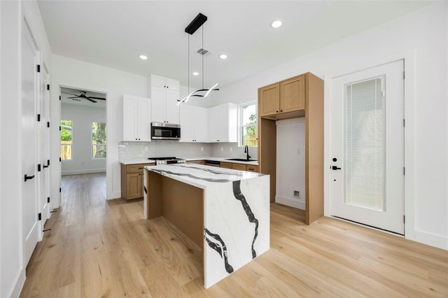 7129 Sidney Street A-B, Houston, TX 77021