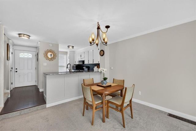 12107 W 79th Terrace, Lenexa, KS 66215