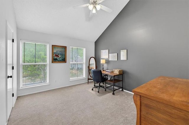 12107 W 79th Terrace, Lenexa, KS 66215