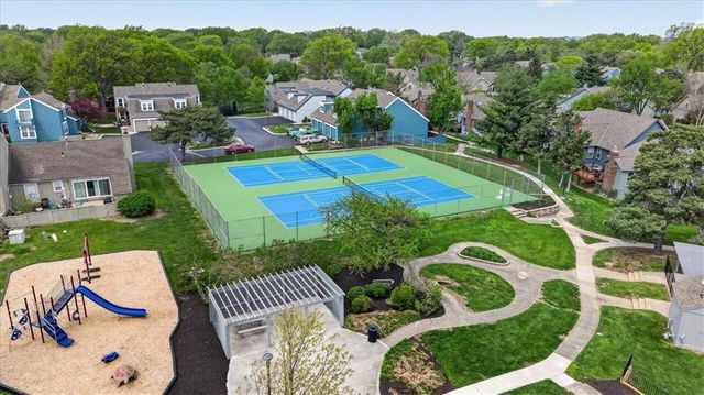 12107 W 79th Terrace, Lenexa, KS 66215
