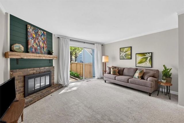 12107 W 79th Terrace, Lenexa, KS 66215