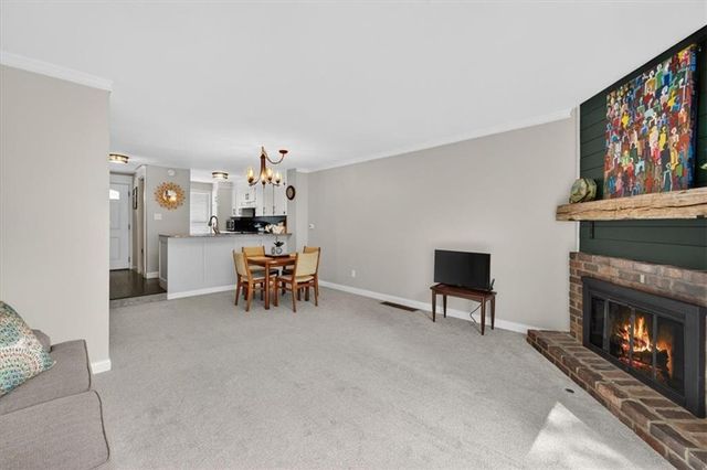 12107 W 79th Terrace, Lenexa, KS 66215