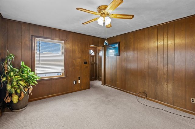 128 Warwick Road, Pawtucket, RI 02861