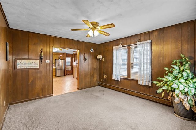 128 Warwick Road, Pawtucket, RI 02861