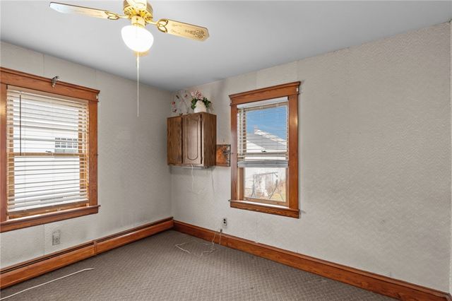 128 Warwick Road, Pawtucket, RI 02861