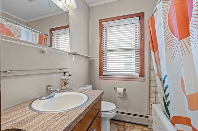 128 Warwick Road, Pawtucket, RI 02861