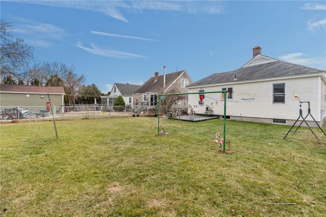 128 Warwick Road, Pawtucket, RI 02861