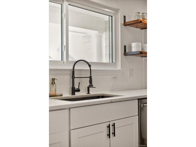 9800 Cheewall Ln, Parker, CO 80134