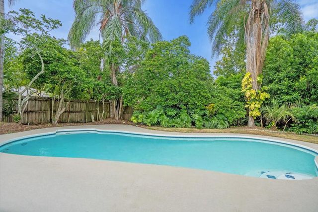 8241 CARAWAY DRIVE, Orlando, FL 32819