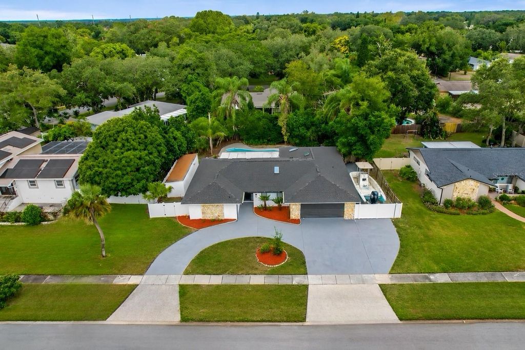 Image 1 of property listing at 8241 CARAWAY DRIVE, Orlando, FL 32819