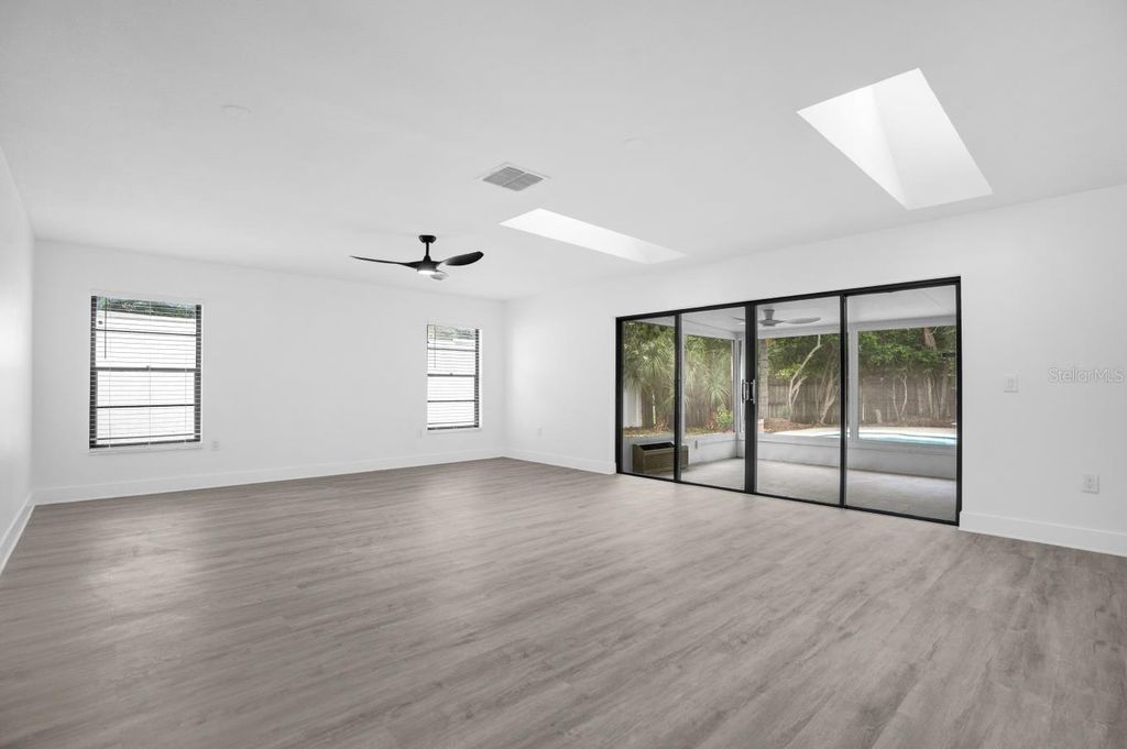 Image 14 of property listing at 8241 CARAWAY DRIVE, Orlando, FL 32819