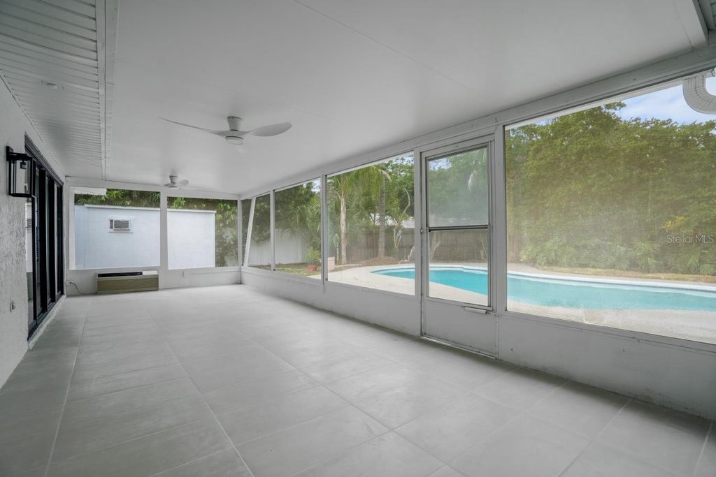 Image 25 of property listing at 8241 CARAWAY DRIVE, Orlando, FL 32819