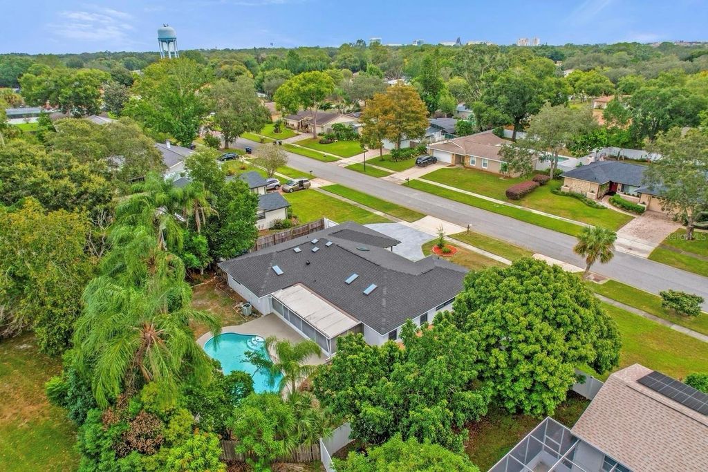 Image 28 of property listing at 8241 CARAWAY DRIVE, Orlando, FL 32819