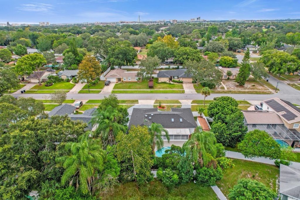 Image 29 of property listing at 8241 CARAWAY DRIVE, Orlando, FL 32819