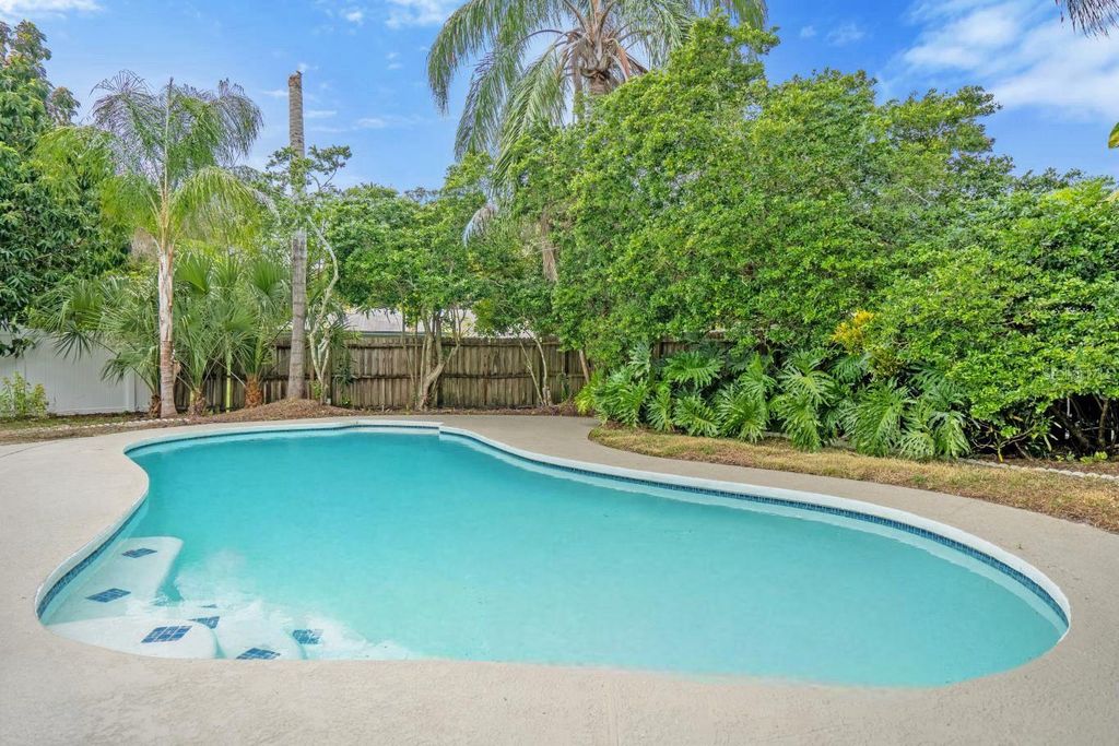 Image 33 of property listing at 8241 CARAWAY DRIVE, Orlando, FL 32819