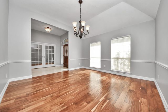 2802 Creek Bend Drive, Friendswood, TX 77546