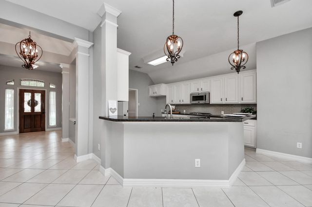 2802 Creek Bend Drive, Friendswood, TX 77546