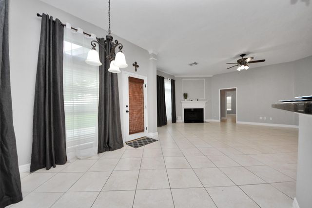 2802 Creek Bend Drive, Friendswood, TX 77546