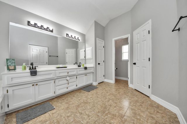 2802 Creek Bend Drive, Friendswood, TX 77546