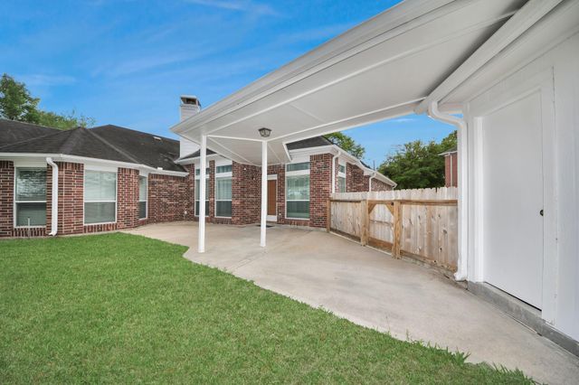 2802 Creek Bend Drive, Friendswood, TX 77546