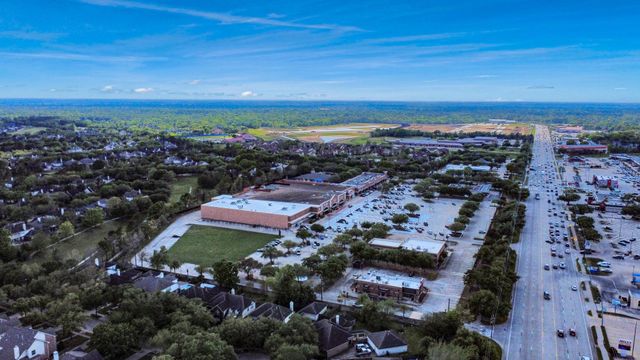 2802 Creek Bend Drive, Friendswood, TX 77546