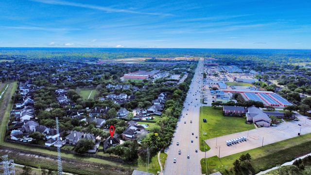 2802 Creek Bend Drive, Friendswood, TX 77546