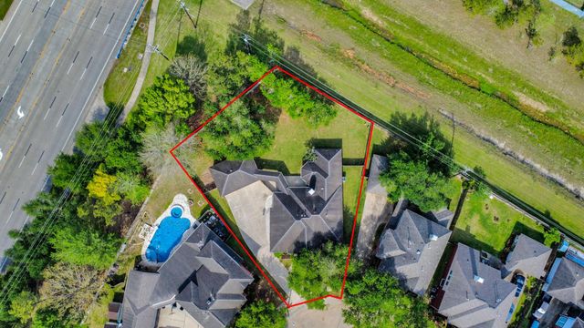 2802 Creek Bend Drive, Friendswood, TX 77546