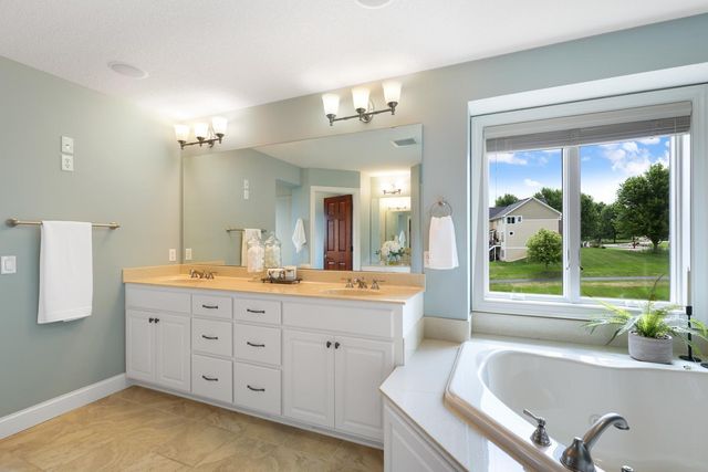 7500 Territory Pass, Lakeville, MN 55044