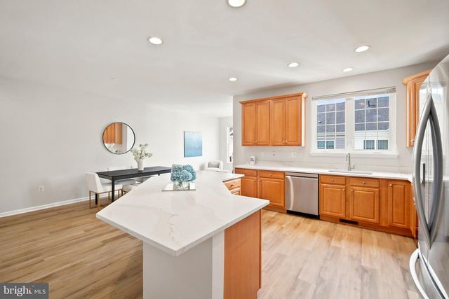 12147 MONTEITH LN, Fairfax, VA 22030