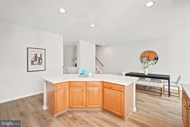 12147 MONTEITH LN, Fairfax, VA 22030