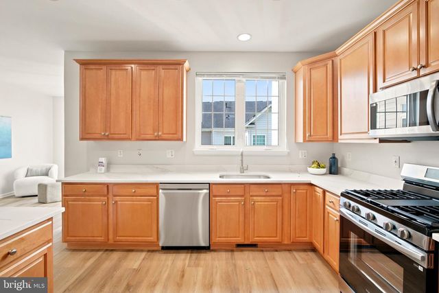 12147 MONTEITH LN, Fairfax, VA 22030