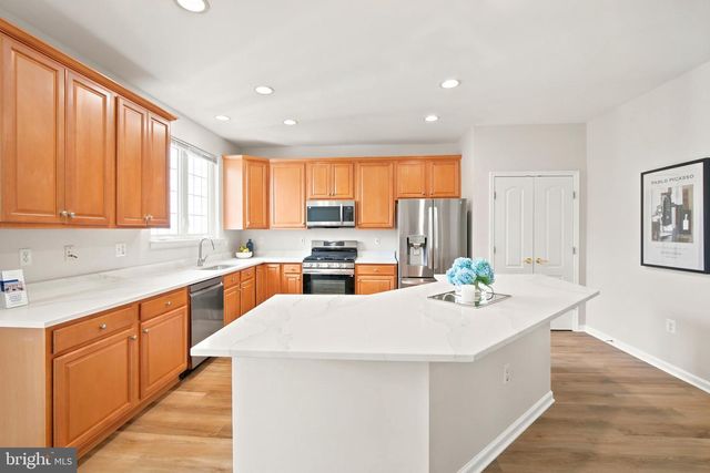 12147 MONTEITH LN, Fairfax, VA 22030