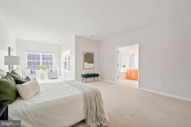 12147 MONTEITH LN, Fairfax, VA 22030