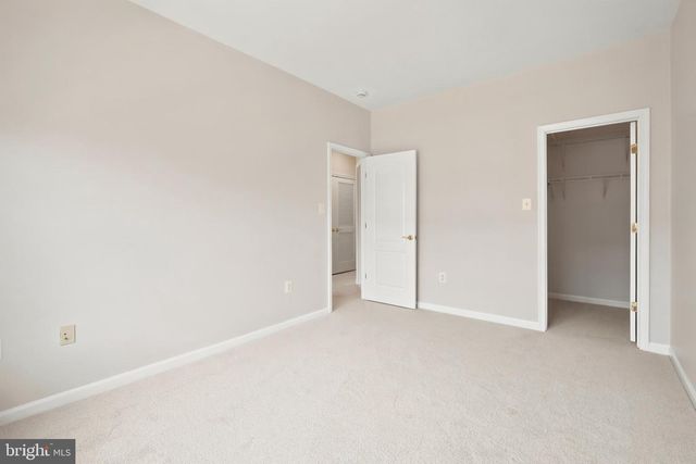 12147 MONTEITH LN, Fairfax, VA 22030