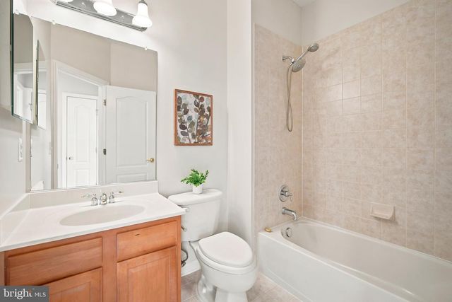 12147 MONTEITH LN, Fairfax, VA 22030