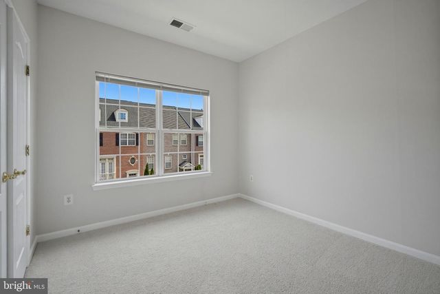 12147 MONTEITH LN, Fairfax, VA 22030