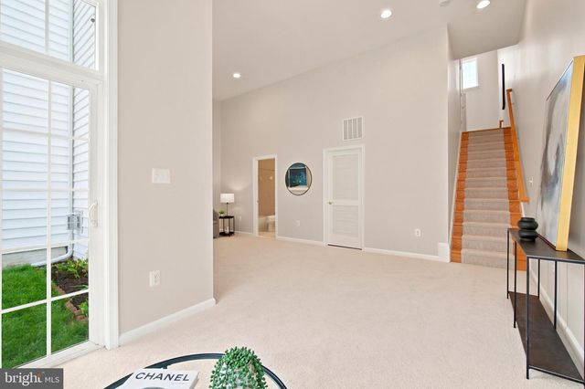 12147 MONTEITH LN, Fairfax, VA 22030