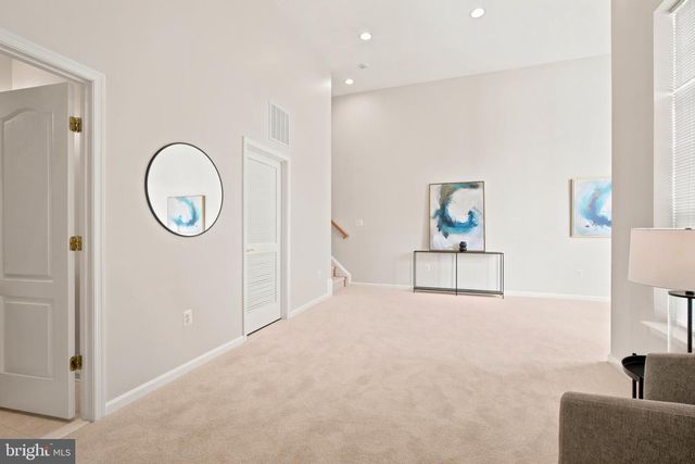 12147 MONTEITH LN, Fairfax, VA 22030