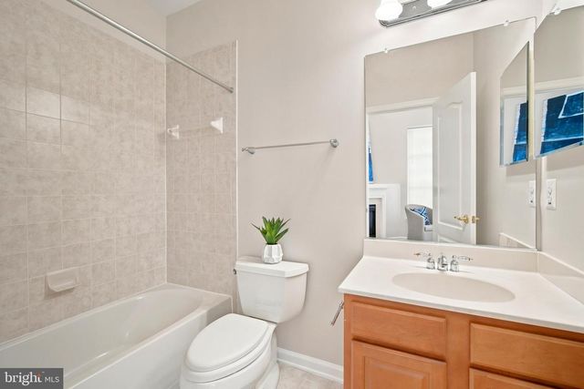 12147 MONTEITH LN, Fairfax, VA 22030