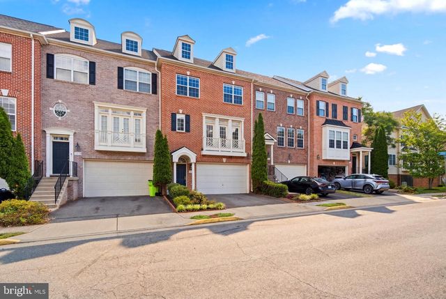 12147 MONTEITH LN, Fairfax, VA 22030